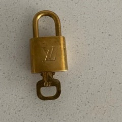 Louis Vuitton Brass Lock and key #319